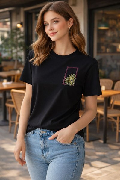 yubistitch Tshirt Embroidered Framed Flower-2- Black