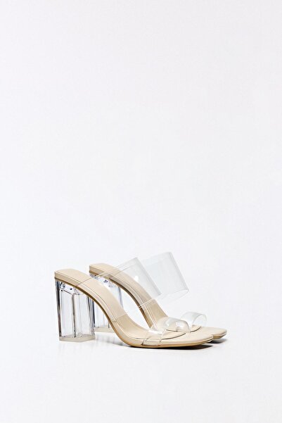 Bershka Vinil topuklu sandalet