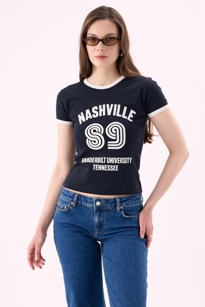 CrepTekstil تي شيرت نسائي من Crep Nashville 89 مطبوع عليه نصوص، برقبة دائرية ...