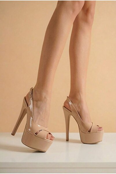 Tarz Topuklar Γυναικεία παπούτσια Lizza Nude από λουστρίνι με ρυθμιζόμενο λεπ...