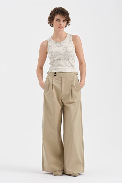 tw3 Γυναικείο σχέδιο με λεπτομέρειες εκτύπωσης και μεταλλικό λογότυπο της επω...