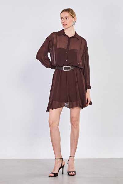 BARRELS AND OIL Γυναικείο φόρεμα σιφόν με ζώνη και επένδυση - Πικρό καφέ