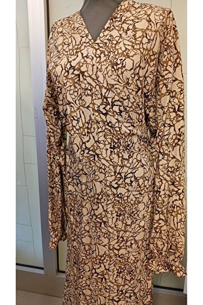 ShopxElbise Krem Renk Çizgi Desenli Uzun Kadın Tesettür Elbise