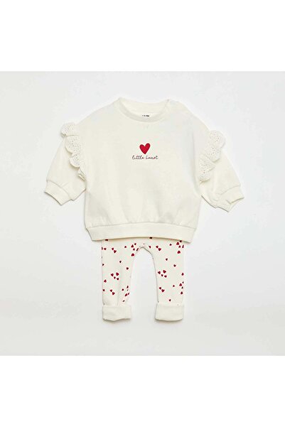 KIABI طقم سويت شيرت مكشكش وبنطلون رياضي - قطعتين باللون البيج