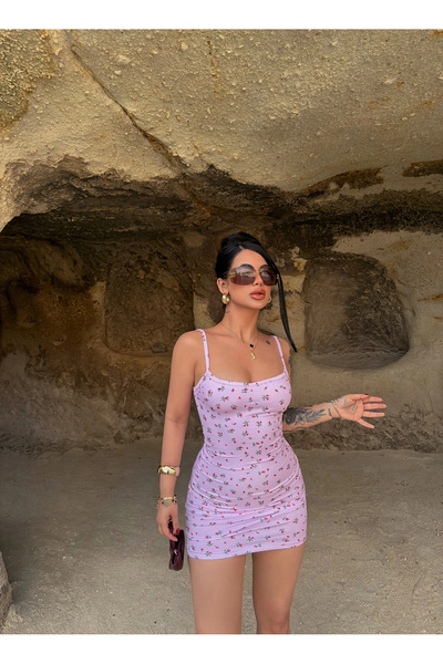 kırmızı butiks Φόρεμα με λουράκια και σχέδιο λουλουδιών σε λιλά απόχρωση