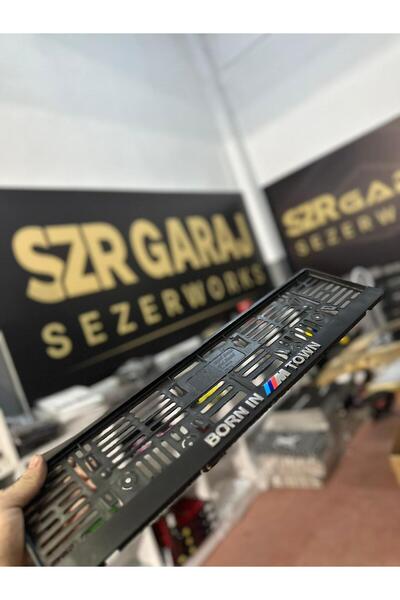 SZR GARAJ BORN IN M TOWN PLAKALIK 2 ADET UZUN ( ÖN-ARKA )