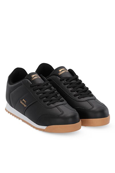 Slazenger حذاء رياضي مريح برباط للاستخدام اليومي باللون الأسود
