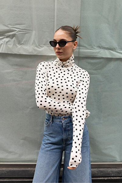 My Blog Λευκή Μπλούζα Λίκρα με Πουά και Λαιμόκοψη Τύπου Ψαρά - 0667