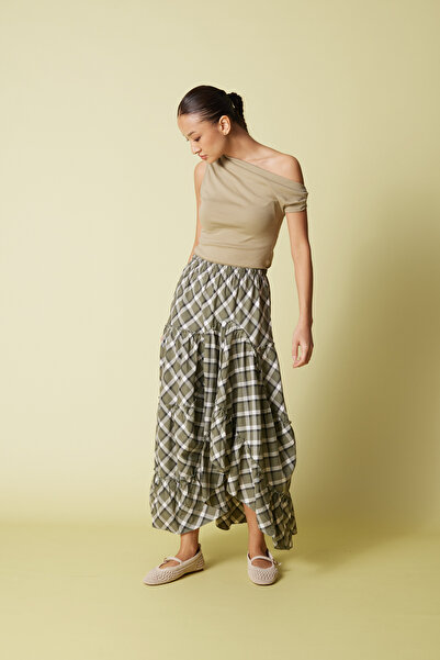 Nisan ΑΣΥΜΜΕΤΡΗ ΦΟΥΣΤΑ ΜΕ ΚΑΡΟ ΣΧΕΔΙΟ