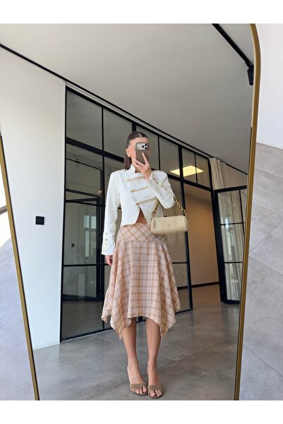 BB Bensu Buyruk ΑΣΥΜΜΕΤΡΙΚΗ ΚΑΡΟΥΤΑ ΦΟΥΣΤΑ