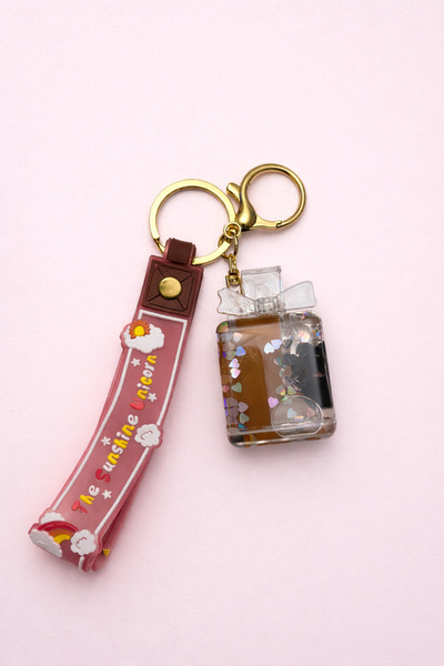 KZNovaStyle Stylish Design Keychain Set with Perfume Bottle Figure and Heart ...