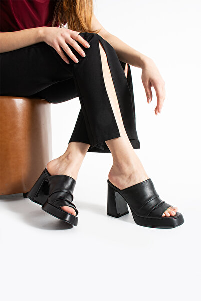 dericia shoes شبشب نسائي من الكوبالت مصنوع من الجلد الطبيعي باللون الأسود بكع...