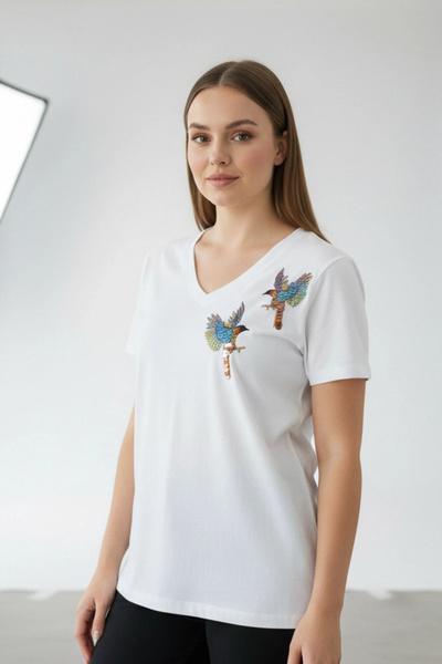 Bİ.GİYSEN Γυναικεία ΛΕΥΚΗ μπλούζα με λαιμόκοψη V και κεντημένο σχέδιο πουλιού...