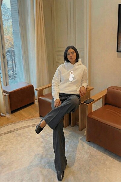 GIA - ART Γυναικείο φούτερ με κουκούλα Oversize Emirati Bear Λευκό – Με κουκο...