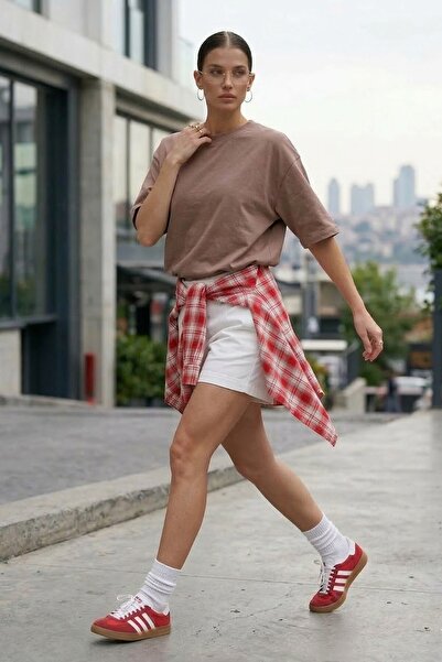 GIA - ART Γυναικείο μπλουζάκι Basic oversized Καφέ – Λαιμόκοψη Crew, Άνετη εφ...