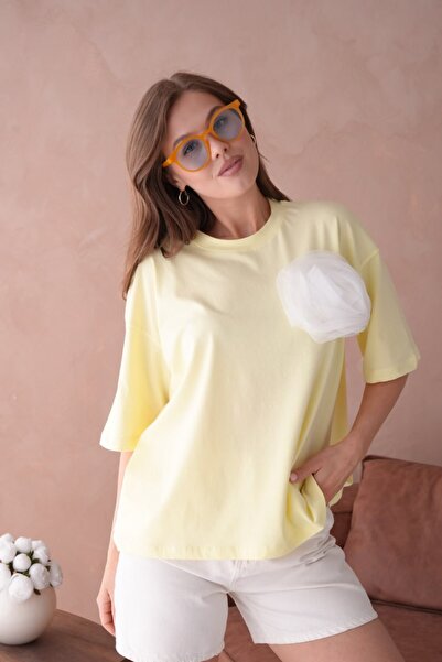 Noi Belis Πλεκτό T-Shirt με λεπτομέρεια από δαντέλα και λαιμόκοψη ποδηλάτου S...