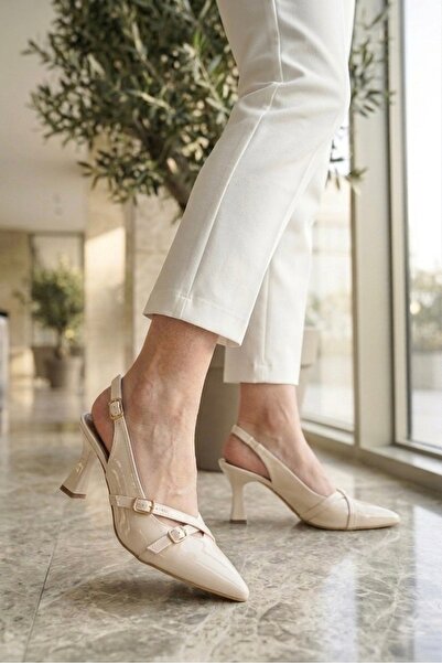 TOPUKSESİM Lidya λουστρίνι με διπλό λουράκι, χρυσή αγκράφα, λεπτομερή κλασικά...