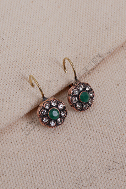 Süspüs Accessories Beyaz Yeşil Taşlı Çiçek Motifli Otantik Küpe