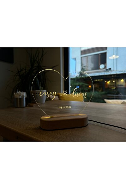 PETRADESIGN Sevgiliye Özel Ahşap Gece Lambası - USB Kablolu Masa Üstü Dekorat...