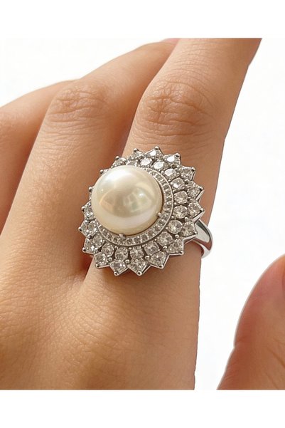 LABELRM Pearl Halo Elegance Ring