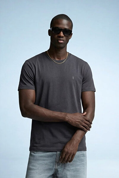 MATERIAL Ανδρικό κοντομάνικο μπλουζάκι με λαιμόκοψη ποδηλάτου και σμοκέ εφέ