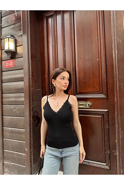 yeditepe fashion Δαντελωτό Πλεκτό Τοπ με Λεπτομέρειες