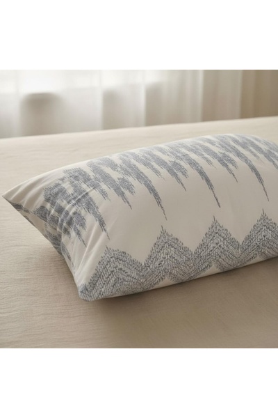 2 Adet Yastık Kılıfı. %100 pamuk, birinci kalite. 70x50 ölçülü.