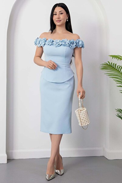 PULLIMM Φόρεμα Άτλας με τριαντάφυλλα στο λαιμό, χωρίς τιράντες και με στρώσει...