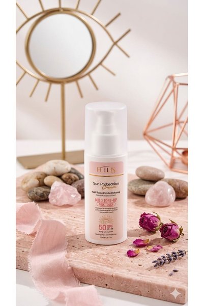 FEEL IS Light Tone Pink Touch Sunscreen Cream