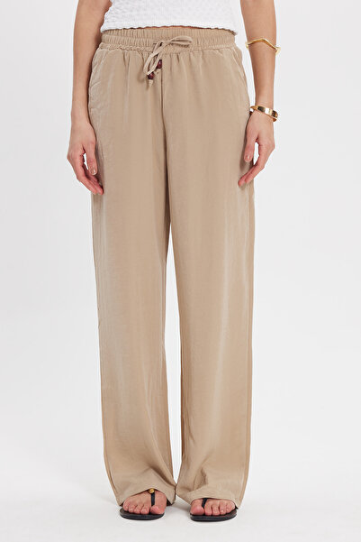 Tudors Γυναικείο παντελόνι Relax Fit με άνετη εφαρμογή, δεμένο στη μέση με κο...