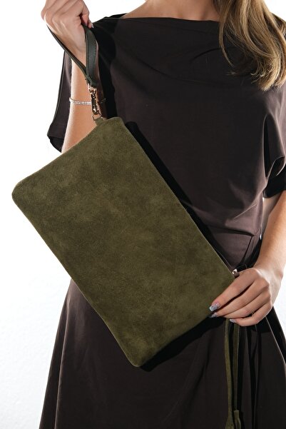 LuviShoes Γυναικεία τσάντα clutch MORDEN από γνήσιο δέρμα χακί σουέντ