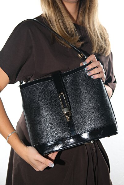 LuviShoes 5945 Μαύρη γυναικεία τσάντα ώμου Floter