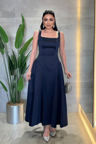 giyimmasalı Φόρεμα από σατέν ύφασμα με κορδόνι στη μέση - ΣΚΟΥΡΟ ΜΠΛΕ