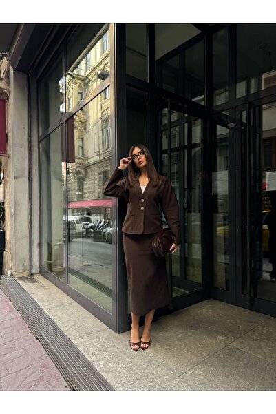 Nesil Μπουφάν με μανίκια μπαλόνι και φούστα με σκίσιμο