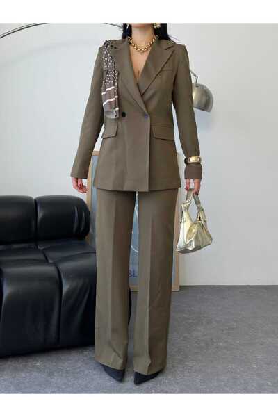 Moda İkra Κομψό και μοντέρνο γυναικείο σύνολο, τελειωμένο με ένα σάλι με σχέδ...