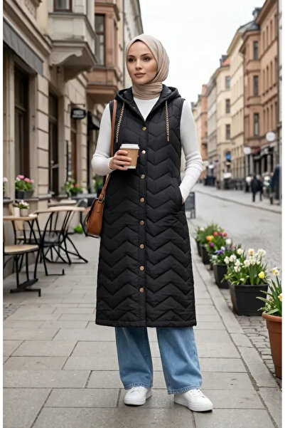 sefamerve Καπιτονέ γιλέκο με λεπτομέρεια αλυσίδας 71310-01 Μαύρο