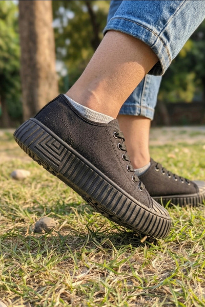 IN-STEP Unisex Kids' Black Lifestyle Casual Shoes - Durable Serrated Thick Sole