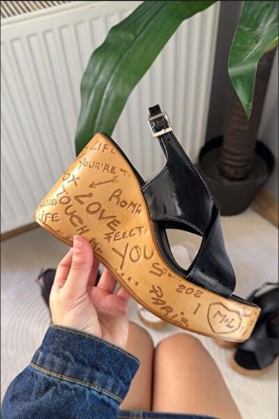 Les Passent Women's Forge Black Patent Leather 10 cm Padded Written Cork Sole...