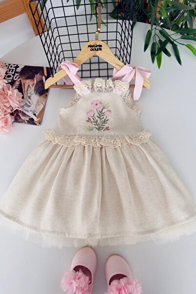 Miniğimin Cicileri Askılı Papatya Nakışlı Fiyonk Detaylı Tül Katmanlı Kız Çocuk Elbise - Bej