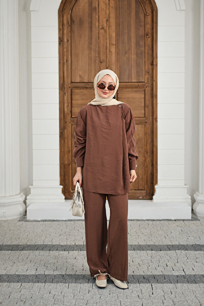 LOCCO Γυναικείο κοστούμι με λεπτομέρεια με κουμπιά στο γιακά, ελαστική μέση, ...