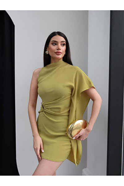 My Blog Μίνι φόρεμα με λεπτομέρεια από πράσινη πόρπη και μονό μανίκι - 8265