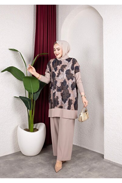 MODAMÜNASİP Το υπέροχο μας σετ με τυπωμένο τούνικ και παντελόνι με υφή άμμου
