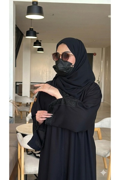 La Rive عباية لافرين مطرزه
