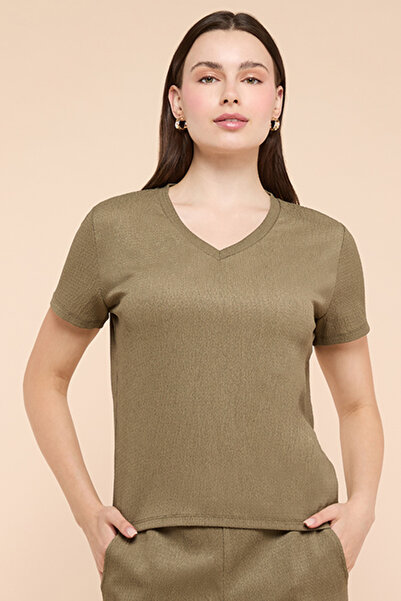 R&B Ribbed Top with V-Neck and Short Sleeves