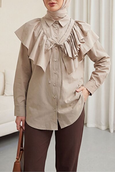 HİJABAYA Τουνίκ από ποπλίνα με οβάλ κόψιμο, λεπτομέρεια κάπας και κουμπιά