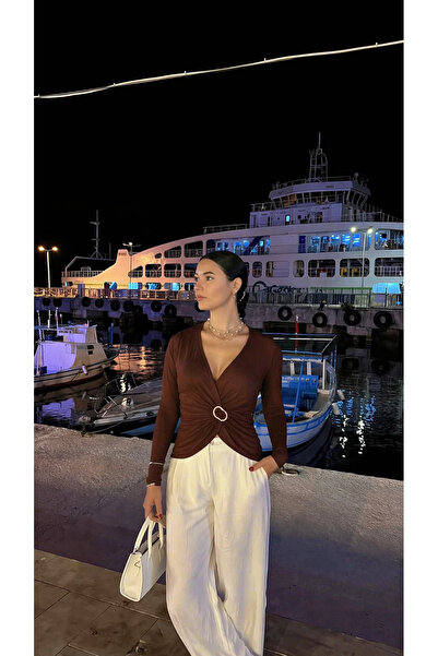 Markazzi Γυναικεία μακρυμάνικη μπλούζα με διπλό γιακά και χρυσή αγκράφα