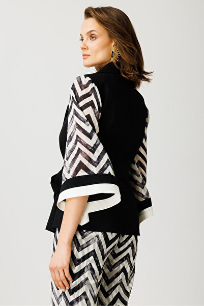 Moda İlgi Модерно и стилно дамско сако с десен, с детайли на ръкавите, с кола...