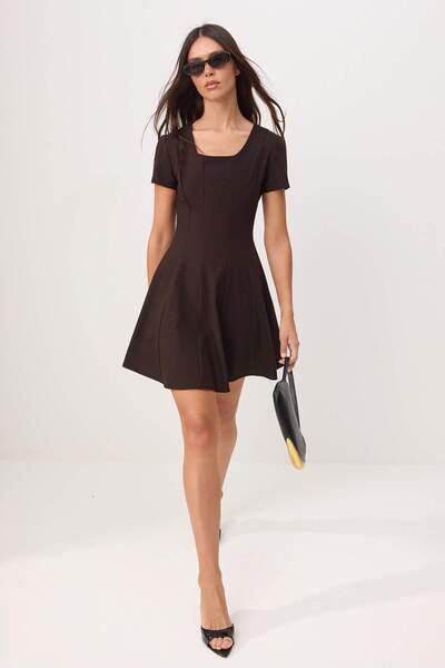 Συλλογή Trendyol Καφέ Φόρεμα Godeli Mini Υφαντό TWOSS26EL00626