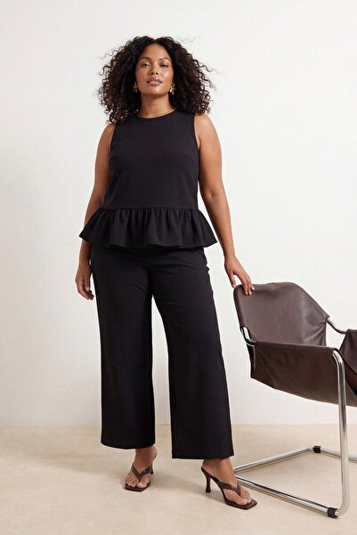 Trendyol Curve Μαύρο υφαντό μεγάλο μέγεθος - Κορυφαίο σετ