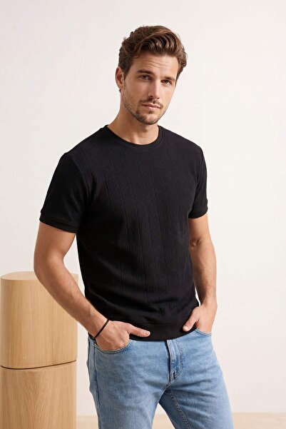 TRENDYOL MAN Siyah Regular/Normal Kesim Bisiklet Yaka Pamuklu Basic T-Shirt T...